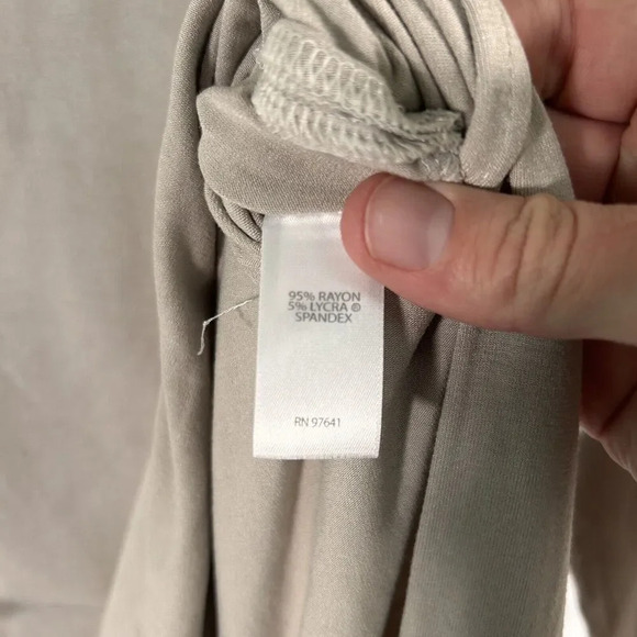 J Jill Blouse Women's Medium Beige Round Neck Long Sleeve Side Slit Pullover - Picture 7 of 10